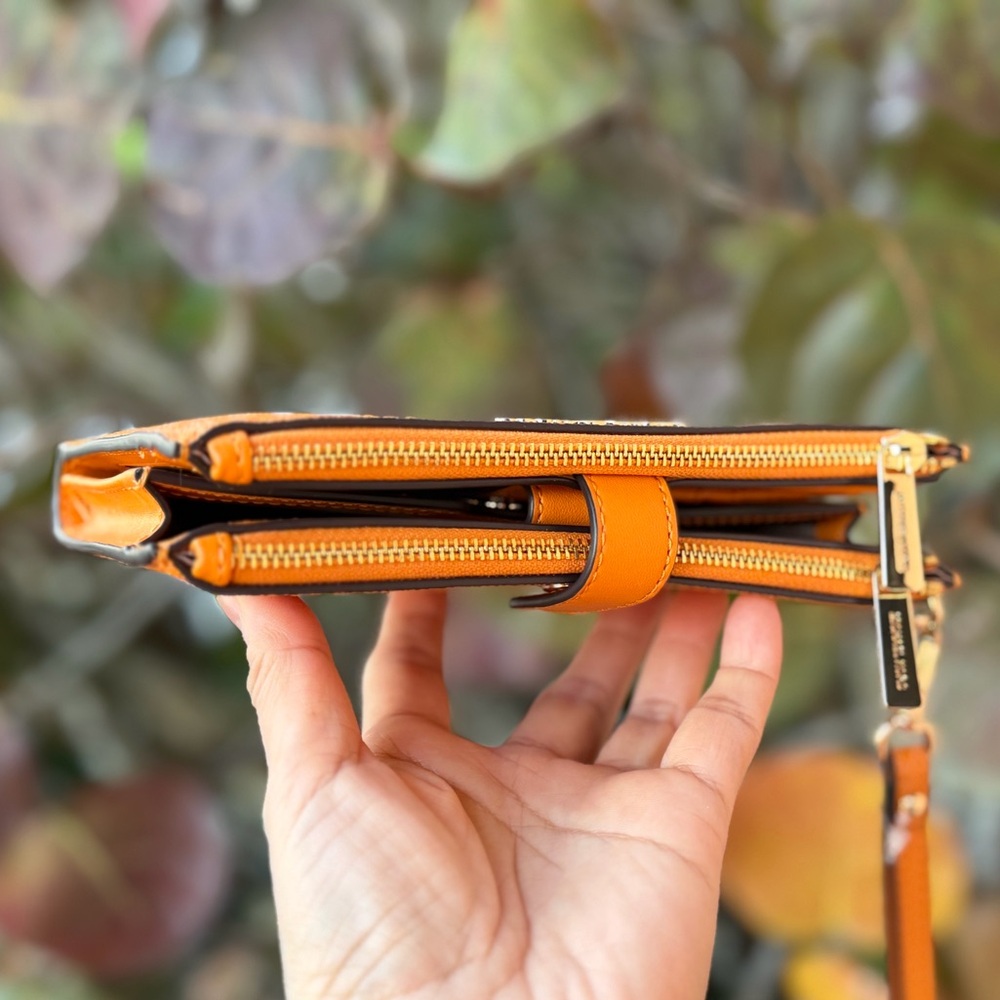Michael Kors Jet Set Travel Double Zip Large Phone Wristlet MK Rad Orange Multi - Picture 3 of 12